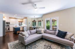 Luxurious 3 BD with Hot Tub in Serene Sonoma Oasis - Image 3