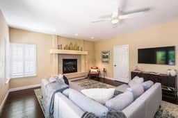 Luxurious 3 BD with Hot Tub in Serene Sonoma Oasis - Image 5