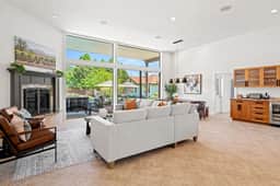 Luxury Vineyard Estate | Walk to Wineries, Pool - Image 4