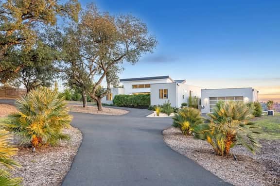 Sunset Ridge | Luxury Wine Country Retreat - Image 2