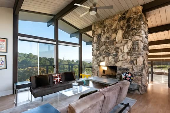 Highlands Vista - 4 Bedrooms All En-Suite, Views - Image 3