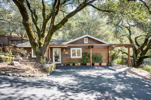 Chalk Hill Cottage - 1 BR w/ Sleeper Sofa - Image 2