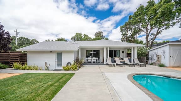 Sonoma Retreat | 2 Bedroom Home with Private Pool - Image 3