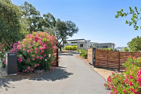 Sunset Ridge | Luxury Wine Country Retreat - Image 1