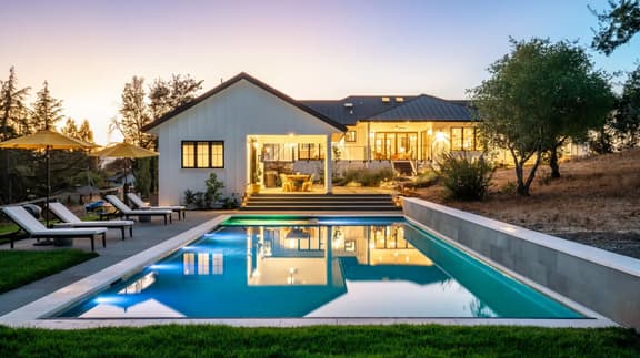 Healdsburg Haven - 3 BD plus Den, Pool, Spa & Wine Tasting - Image 1