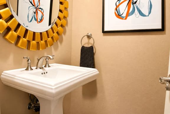 Downtown Palm Springs 2BR Condo with Pool - Image 1